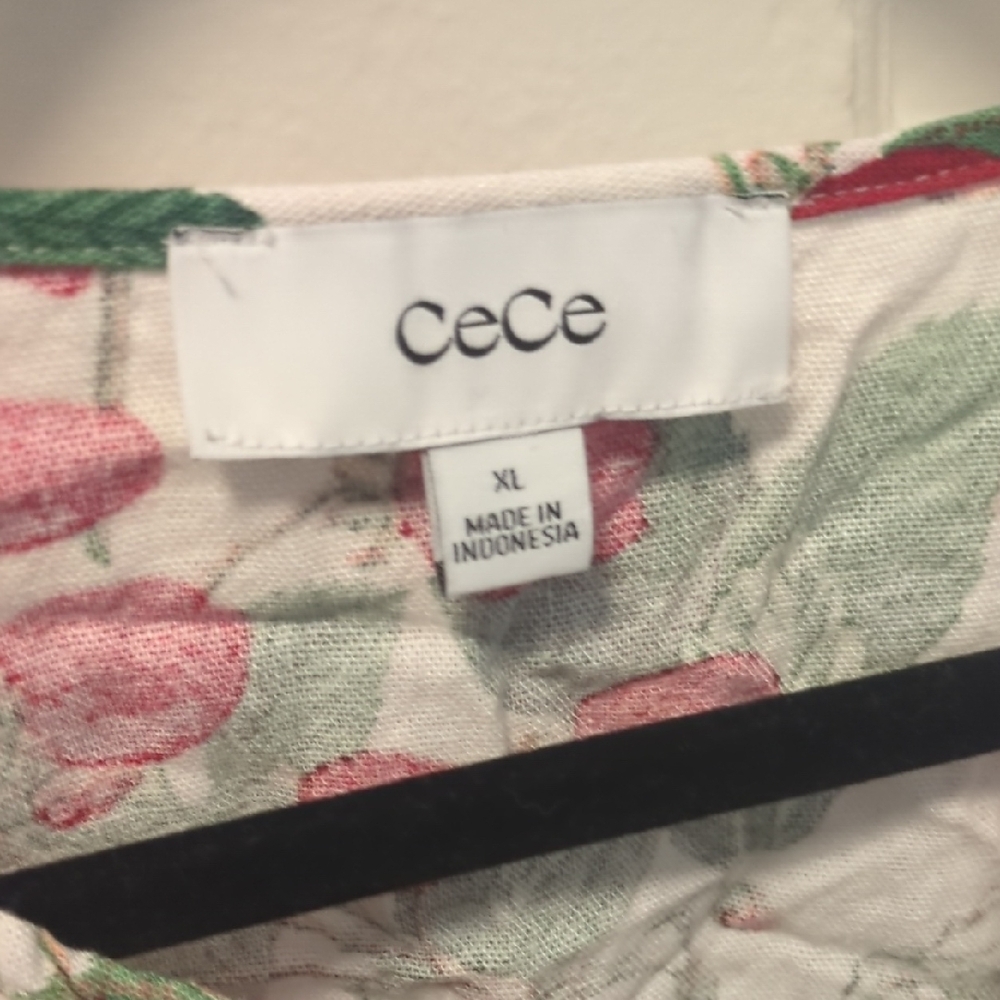 C&C California White Strawberry Print Short Sleeve Blouse - Picture 2 of 7